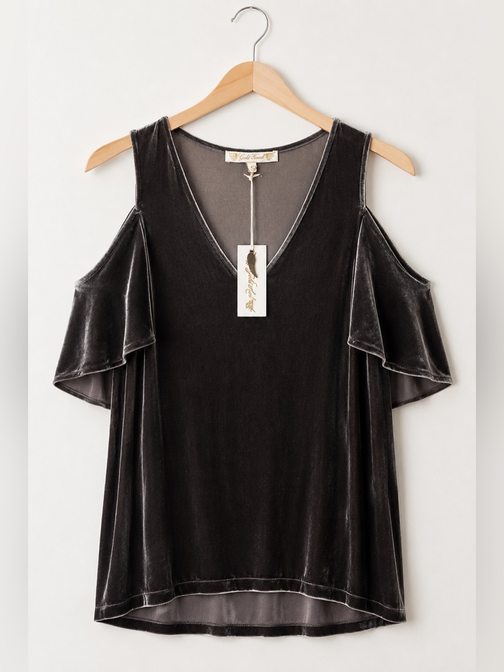 MSRP $198 NWT Gold Hawk Gray Velvet Cold Shoulder Flutter Sleeve V-Neck Top